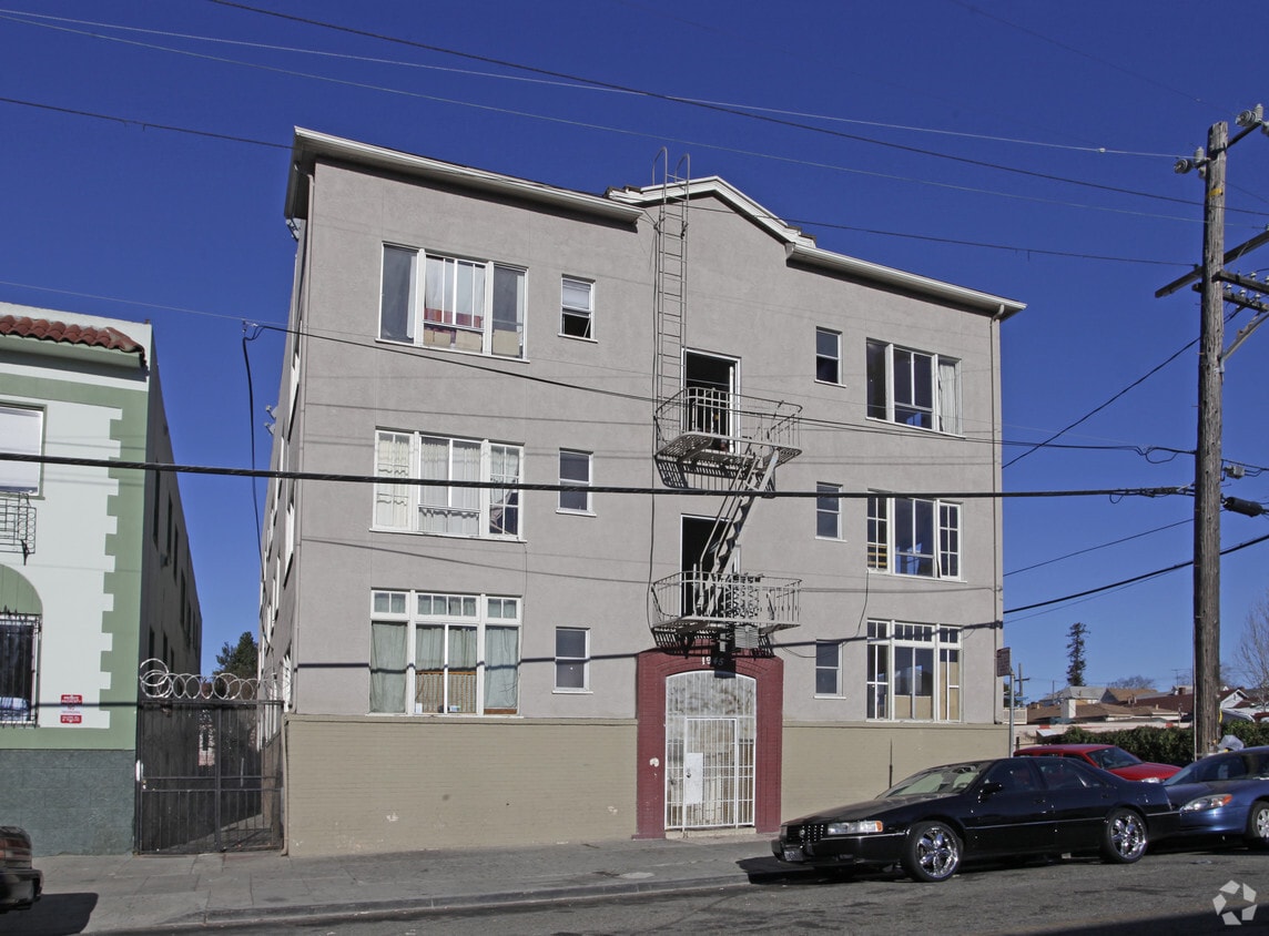Building Photo - 1945 26th Ave