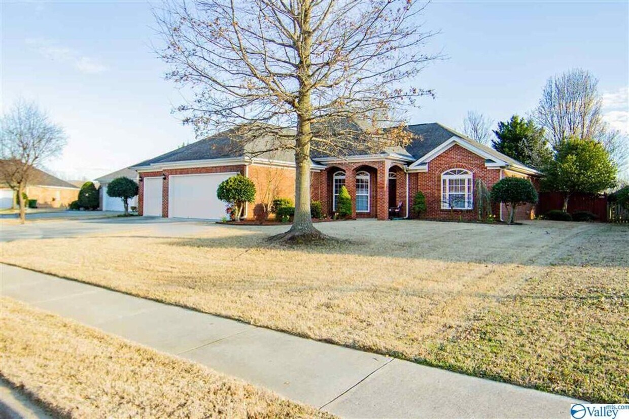 Foto principal - 5016 Liberty Park Cir SE