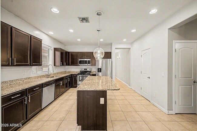 Building Photo - 1619 N Hillcrest