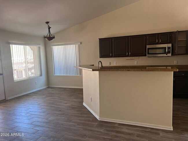 Foto del edificio - 1082 W Orchid Ln