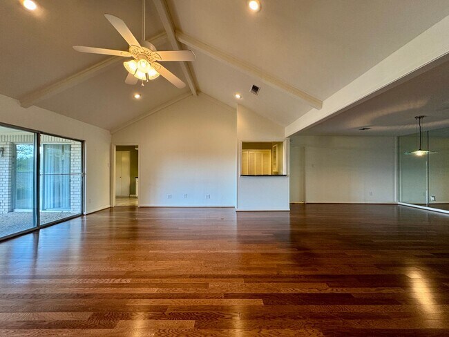 Foto del edificio - Single Family Home Available in Windmill Hill