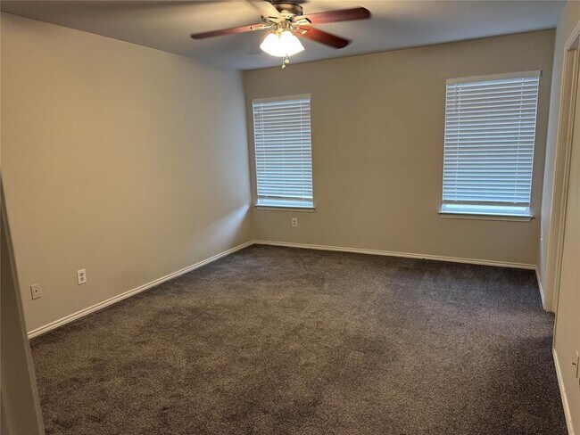 Foto del edificio - 14700 Deaf Smith Blvd