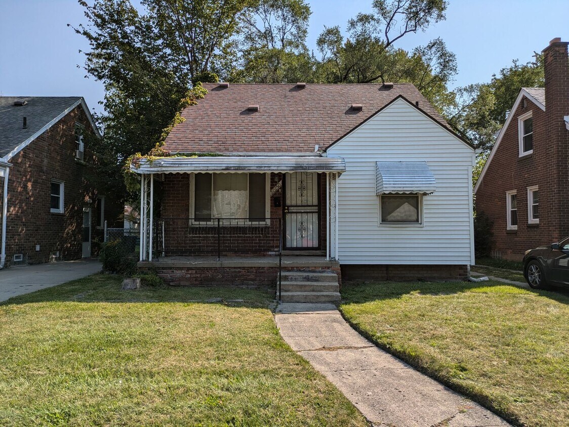 Primary Photo - 20150 Stansbury Ave