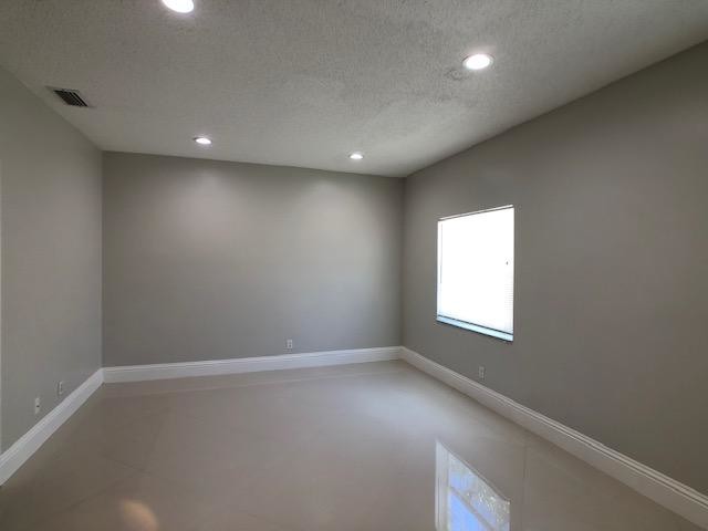 Foto del edificio - 3/2.1 Townhouse in Lake Charleston