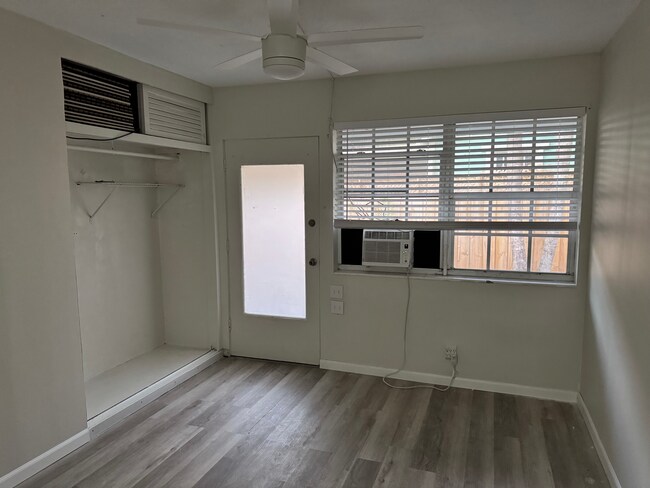 Foto del edificio - 217 SW 11th Ct