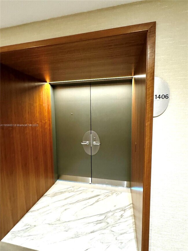 Foto del edificio - 2127 Brickell Ave