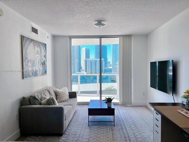Foto del edificio - 601 NE 23rd St