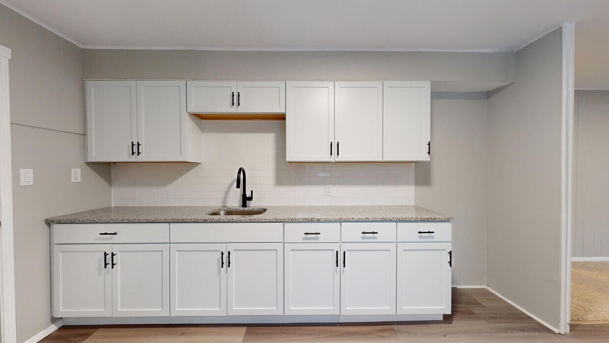 Foto principal - Linndale Area - 3 Bedrooms - single Family...