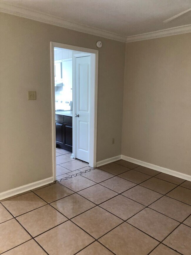 Foto del edificio - 14929-31 Forest Grove