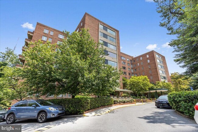 Foto del edificio - 4301 Massachusetts Ave NW