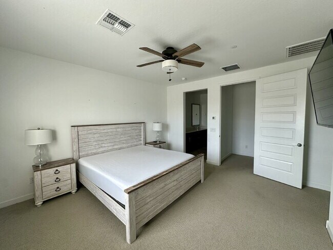 Foto del edificio - 4077 S Sabrina Dr