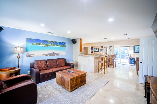 Building Photo - 5512 SE Nassau Terrace