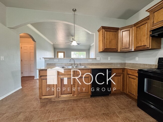 Building Photo - 3 Bedroom Home in Piedmont with ALL APPLIANCES Included *Half Month's Rent FREE*