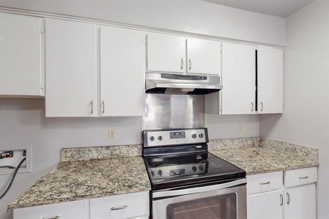 Foto del edificio - 7948 Habersham Ln