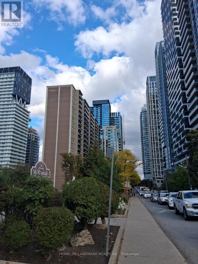 Photo du bâtiment - 110 Broadway Ave