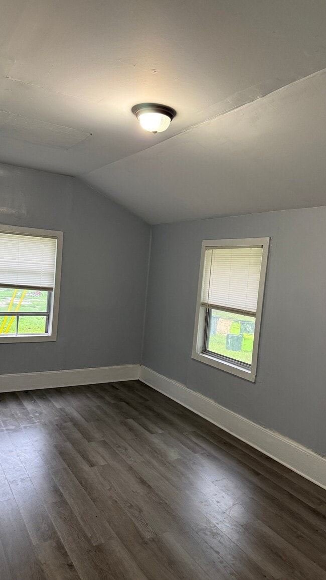 Building Photo - 1605 Easterling Dr
