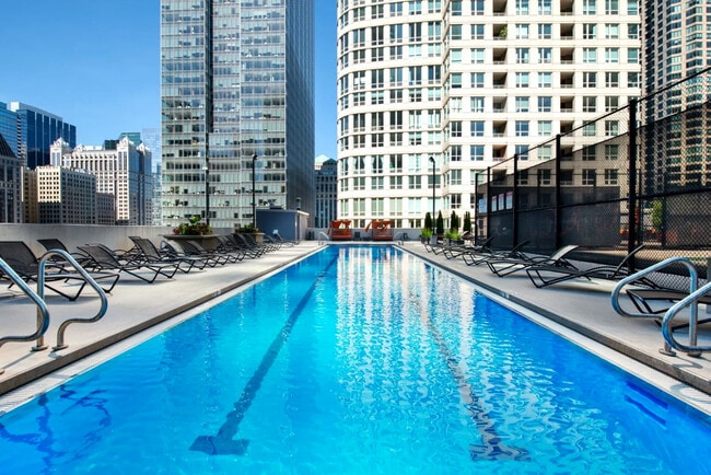 Foto del edificio - 345 N La Salle Dr