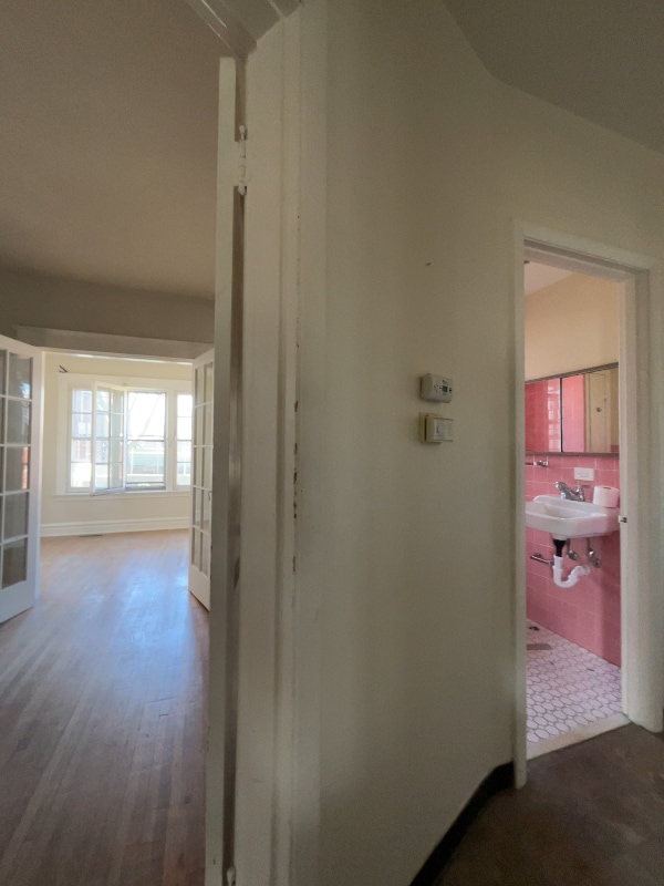 Building Photo - 915 De Mun Ave