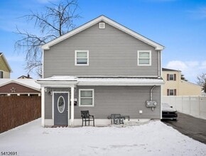 Building Photo - 316 Evergreen Ave