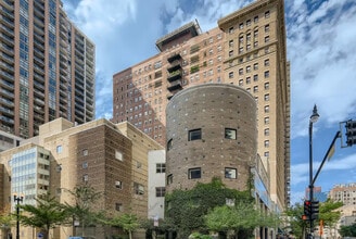 Building Photo - 40 E 9th St