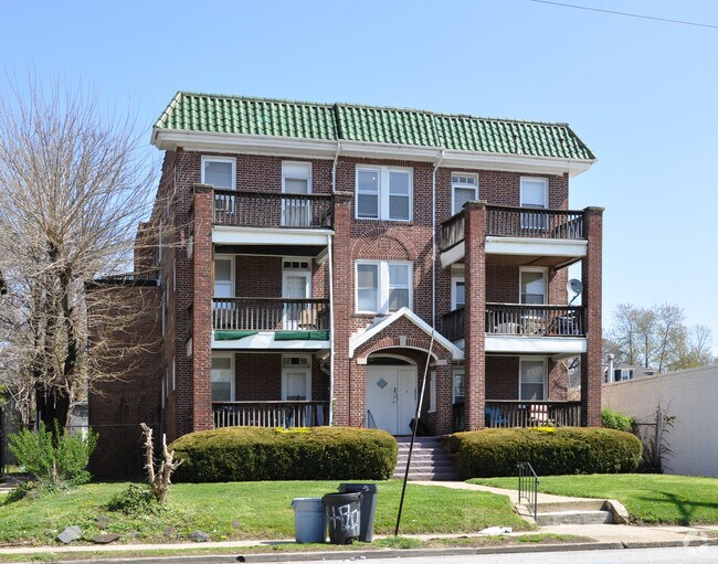 Foto del edificio - 4806 Liberty Heights Ave