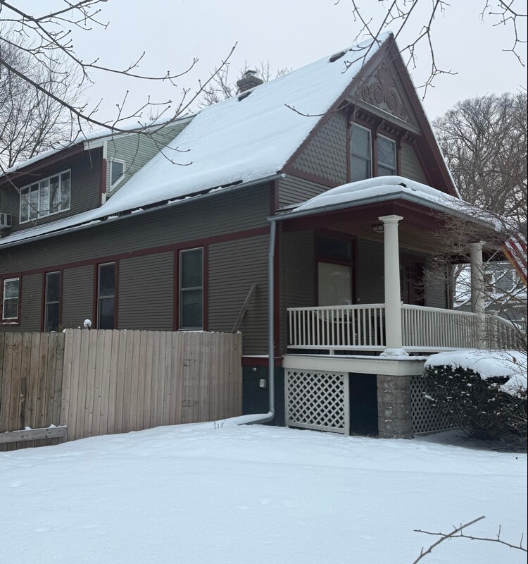 Foto del edificio - 2134 Asbury Ave