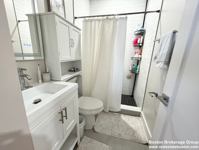 Building Photo - 70 Marine Rd