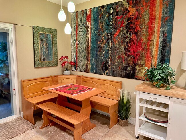 Foto del edificio - Fully Furnished 1BR 1BA in Mid-Town