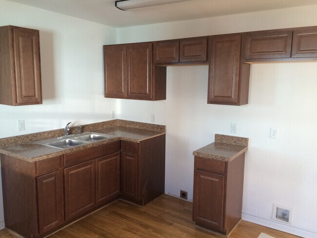 Foto del edificio - 910 Lane Ave