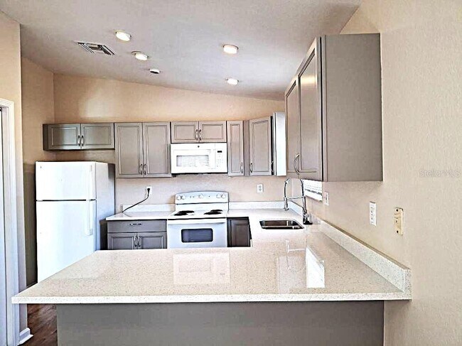 Foto del edificio - 5560 61st St N