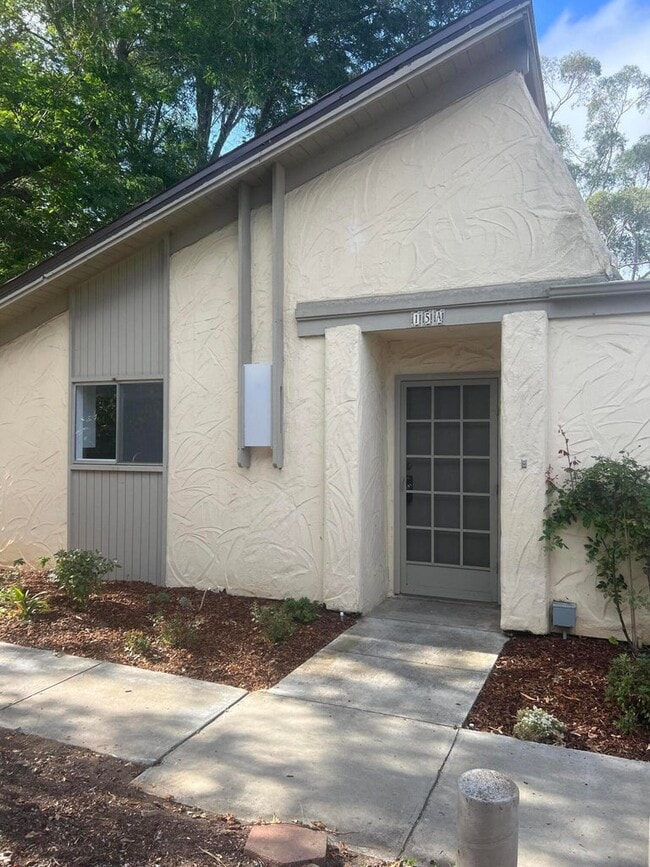 Building Photo - 15 N San Marcos Rd