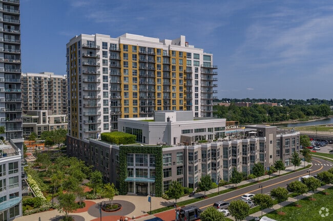 Building Photo - Opus @ Harbor Point