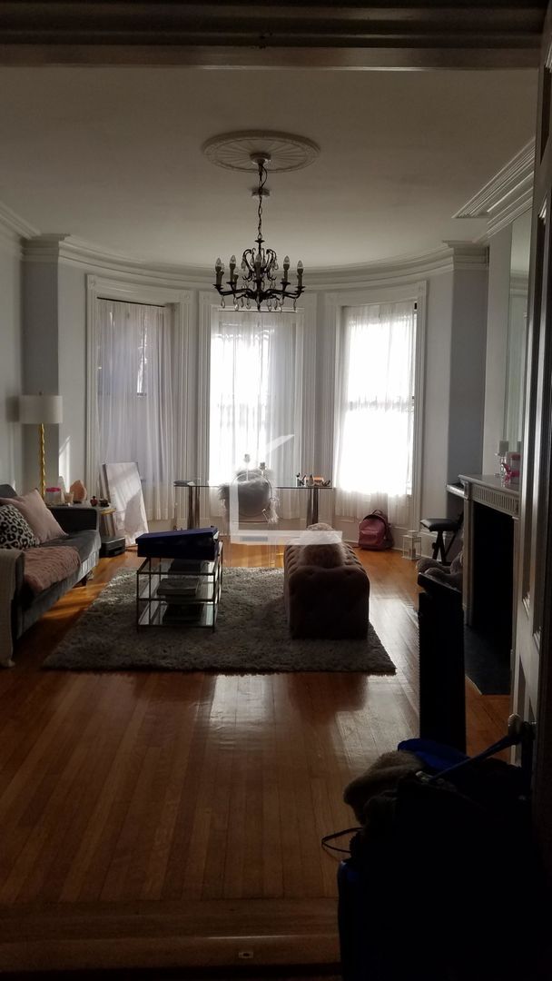 Foto del edificio - HOT BACK BAY LISTING!!!!