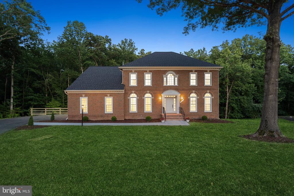 Primary Photo - 10899 Woodland Falls Dr