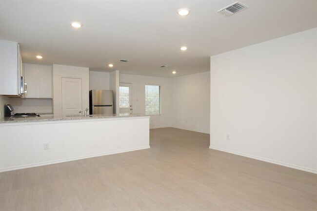 Foto del edificio - 9016 SW 20th St