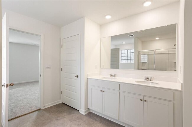 Foto del edificio - 6072 Knickerbocker St