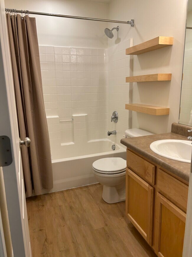 Foto del edificio - 6754 950 E