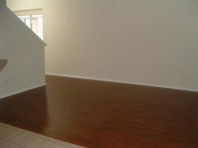 Building Photo - 13055 Peppergate Ln
