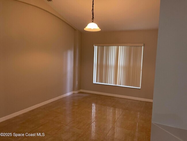 Foto del edificio - 1044 Sedgewood Cir