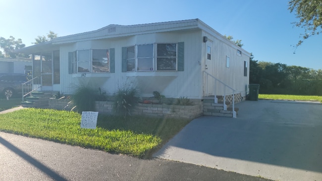 Building Photo - 142 Hamilton Dr