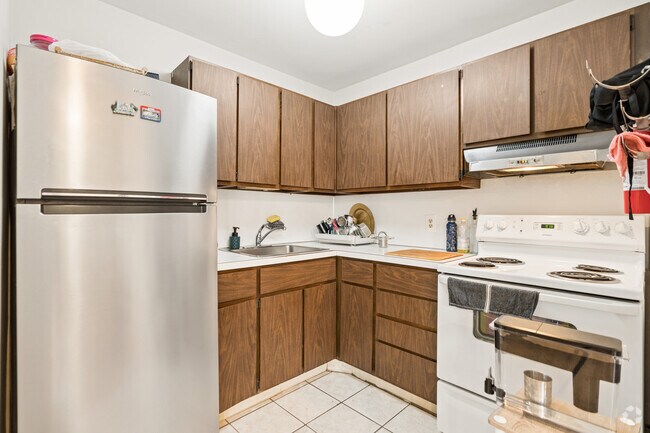 1 dormitorio, 1 baño - 500 pies cuadrados - Cocina - 402 Hill St