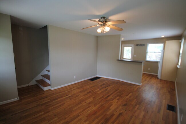 Building Photo - 1330ida