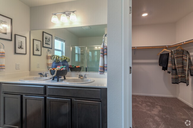 4BR, 2.5BA - 1,811SF - Aspen Vista at Anchor Pointe