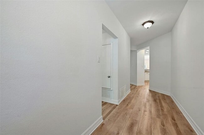 Foto del edificio - 5703 Marchmont Ln