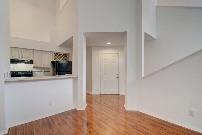 Building Photo - 1725 Palm Cove Blvd