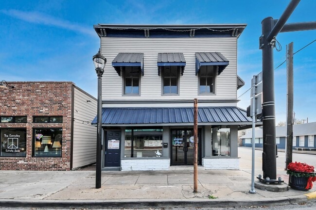 Foto del edificio - 223 W Main St