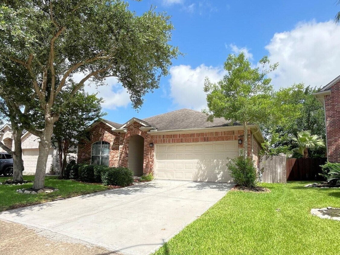 Primary Photo - 2614 Orchard Creek Ln