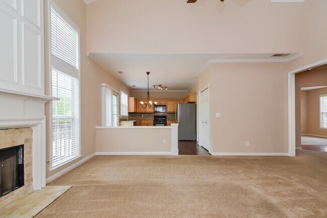 Foto del edificio - 6300 Whirlaway Dr