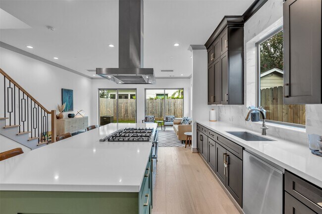 Foto del edificio - 1724 Ridgewood St