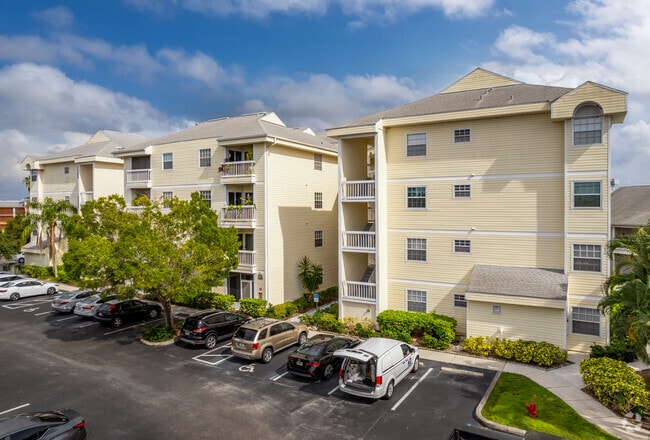 Building Photo - Stones Throw Condominium